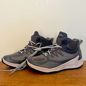 KEEN like new grey hiking high top sneaker boot size 9